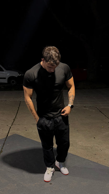 REMERA DE COMPRESIÓN GAINS.