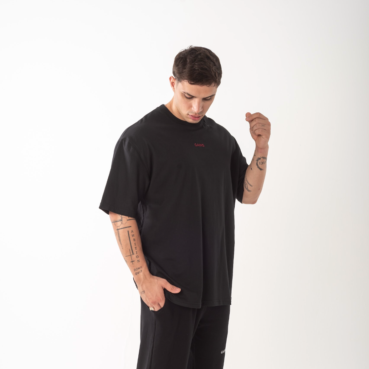 REMERA RESILIENCE UNISEX BORDADA