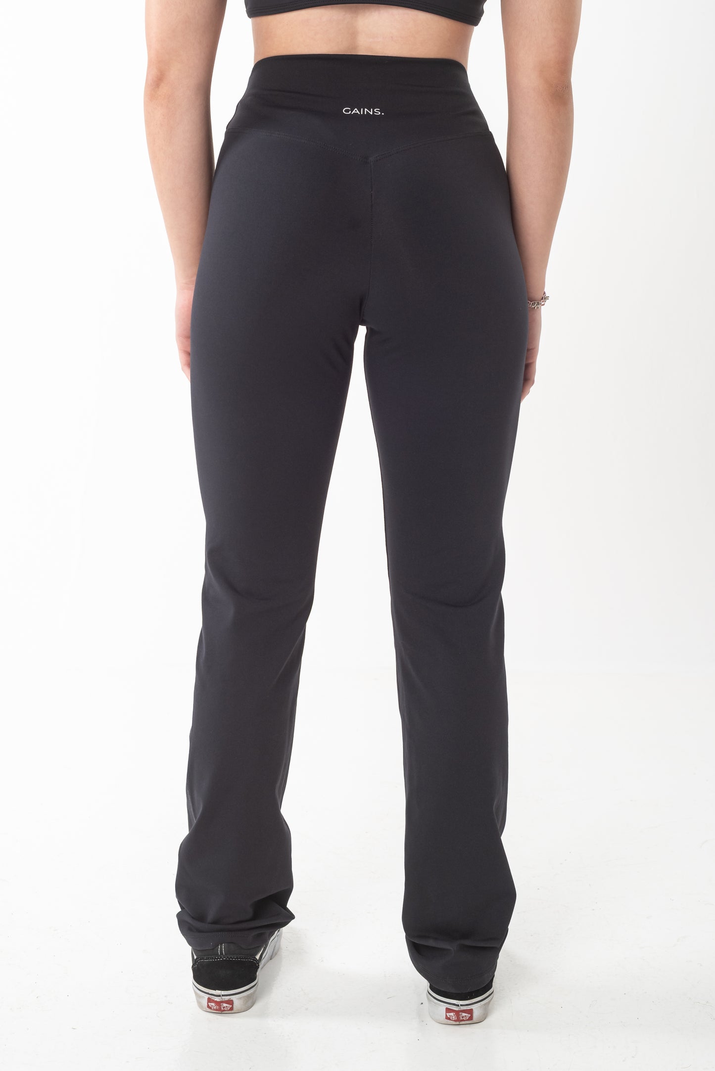 CALZA OXFORD GAINS